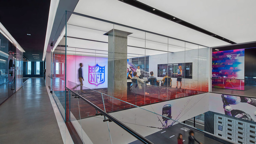 NFL 媒体总部 | 创新科技融入垂直校园设计-8