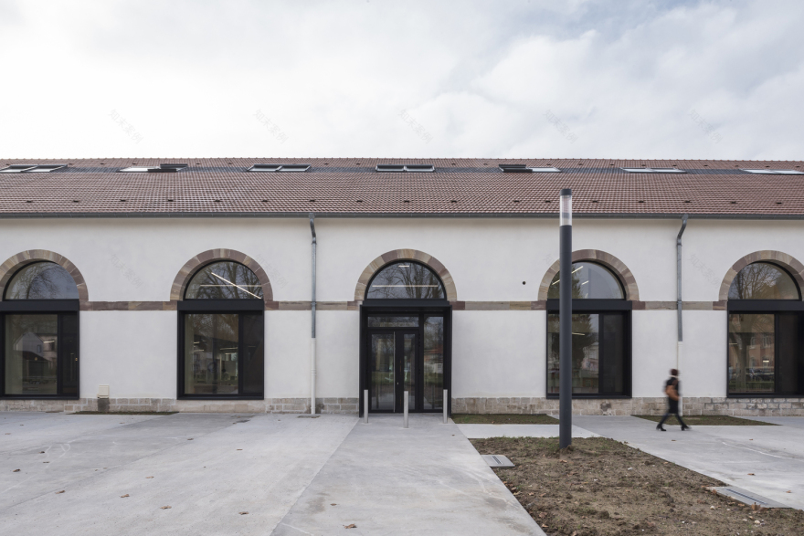 Lunéville 多媒体图书馆-21