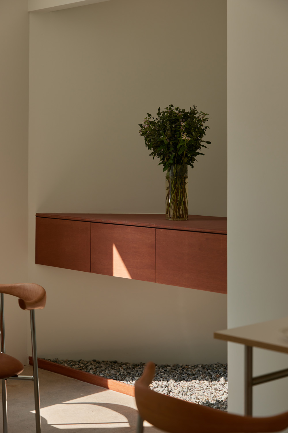 现代简约白调住宅，打造温馨舒适生活空间-27