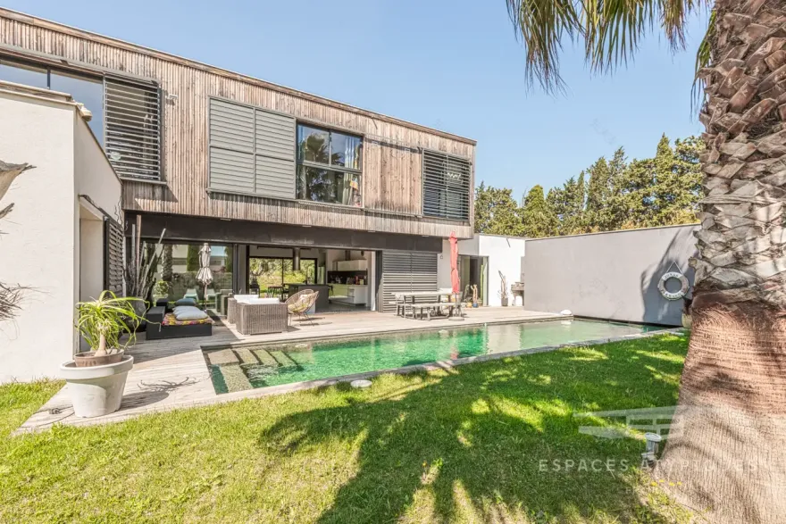 南法 250m²木制建筑的波希米亚风设计-11