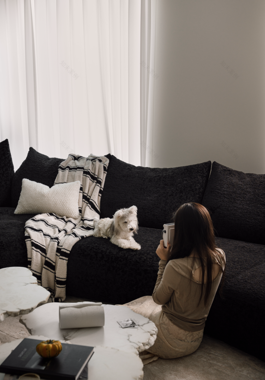 收集、动漫、电竞,这对情侣在极简世界里填充出灵动日常-43