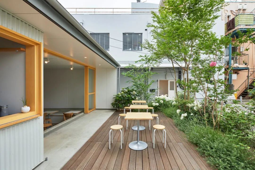 Oita 市中心的公园式咖啡店设计丨日本大分丨勾勾手设计网-25