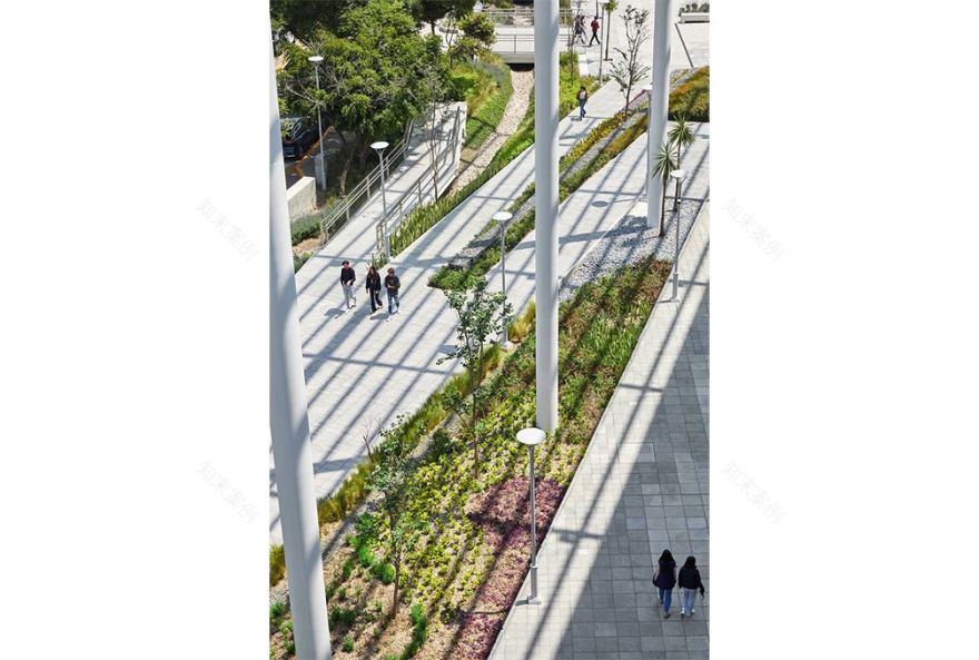 墨西哥城伊比利亚美洲科技大学分校
注:ITESM 一般指墨西哥伊比利亚美洲科技大学(Instituto Tecnológico y de Estudios Superiores de Monterrey),根据具体内容可能会有差异,若有更准确信息可进一步校正 -6