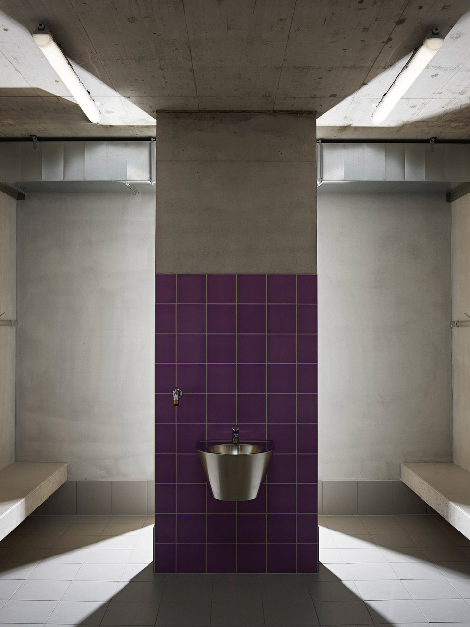 日内瓦 Vernier 运动场更衣室扩建,展现简约实用设计-22