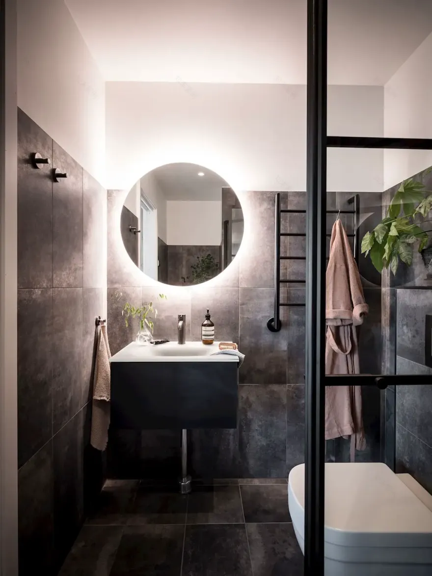 38 平米瑞典工业风迷你阁楼 | 黑暗设计之美-16