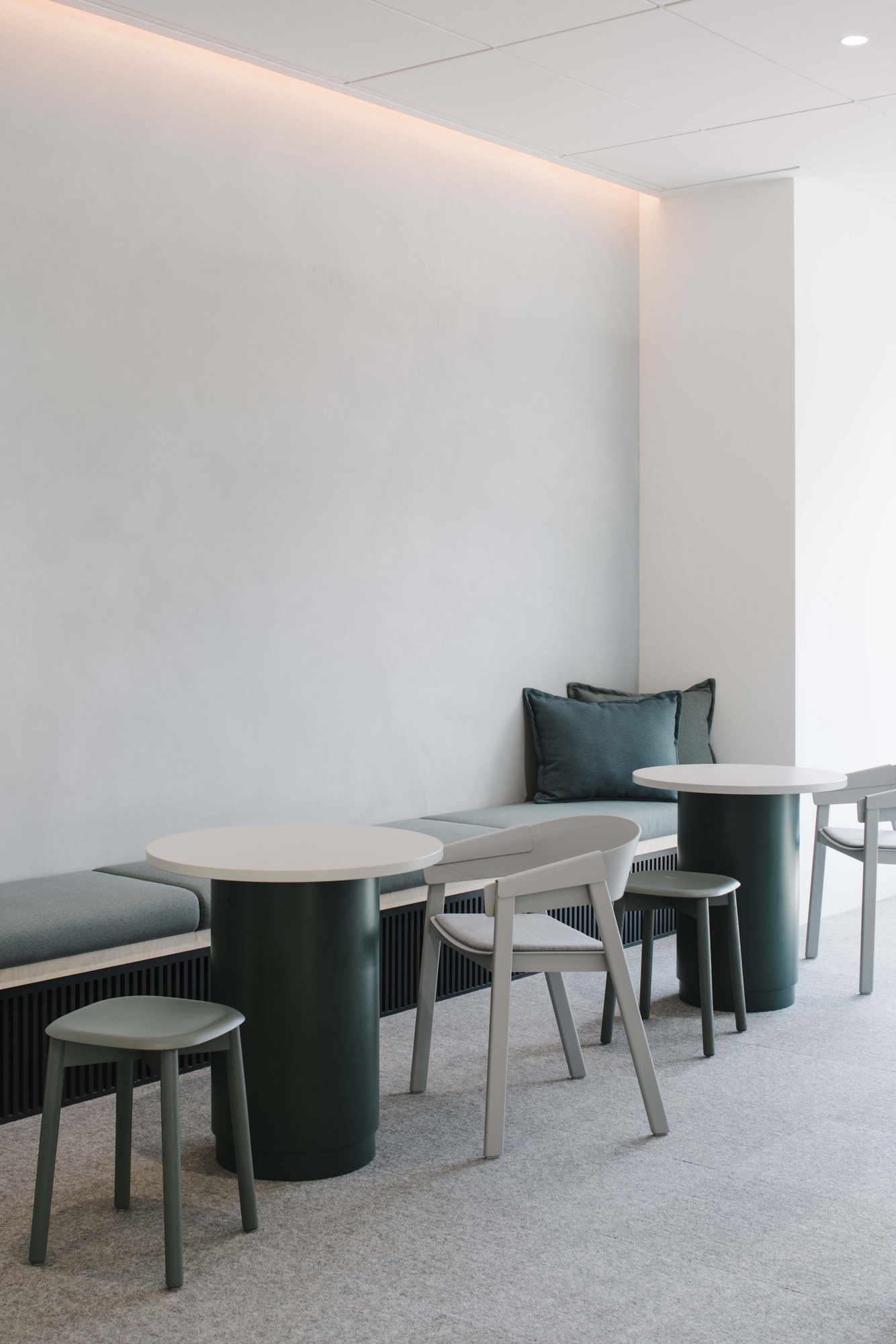 新加坡旅游科技公司办公室设计-22