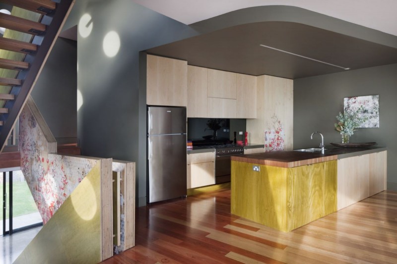 Ormond Esplanade House by Judd Lysenko Marshall Architects-21