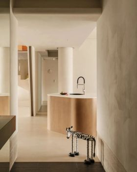 私宅设计：210㎡素净木色，简约中生长出生活温度