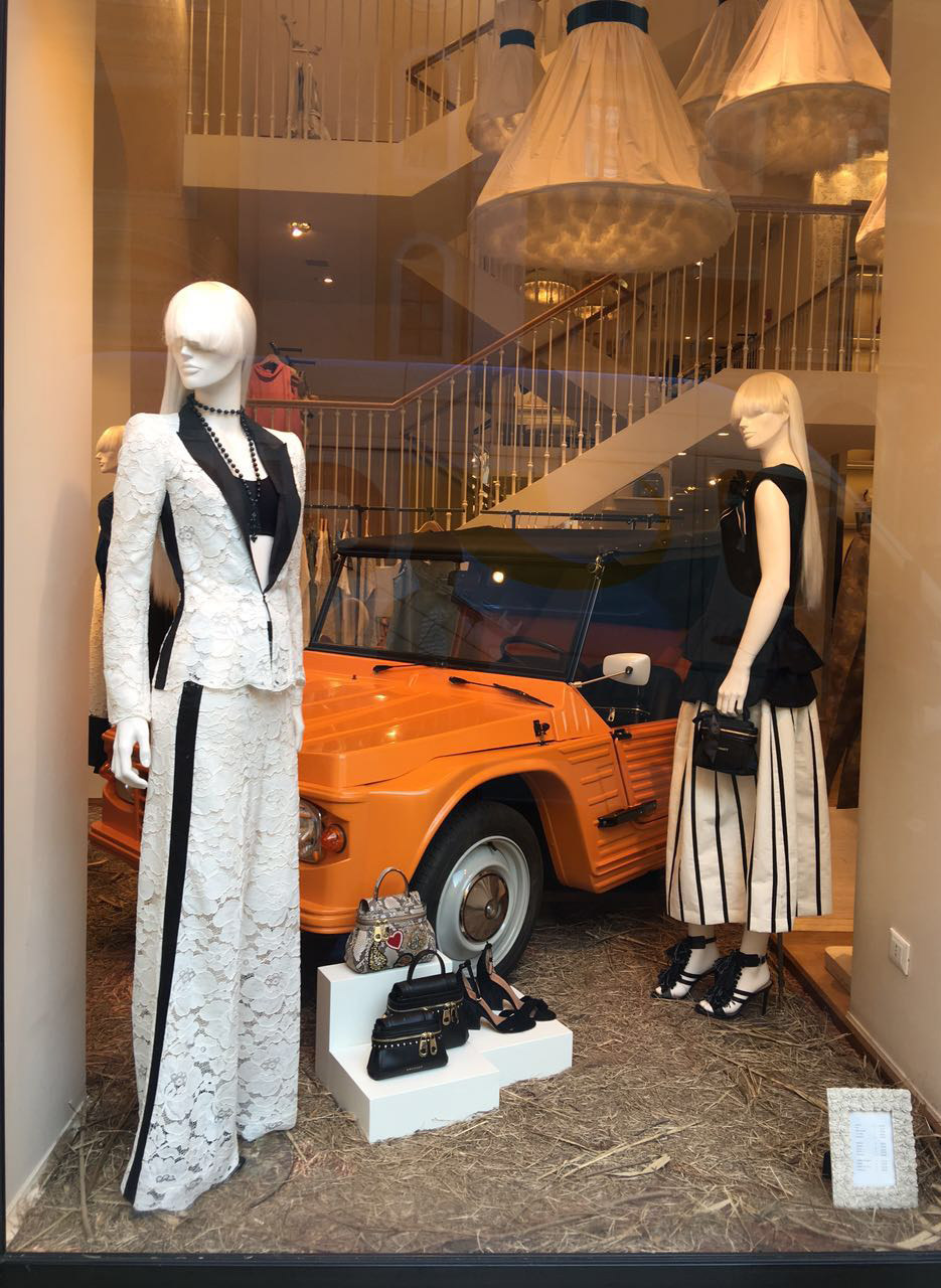 欧洲街头创意橱窗-9