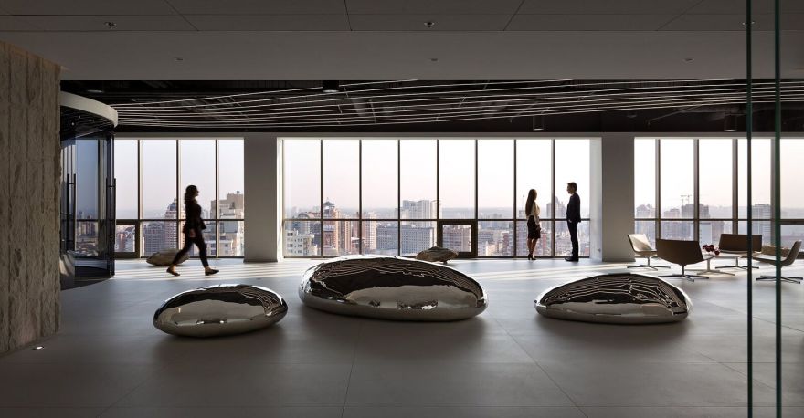 鑫伟办公室
注:鑫伟是根据拼音推测的可能人名或公司名等专有名词,如果有其他背景信息可提供更准确的翻译 丨乌克兰基辅丨MONO Architects-17