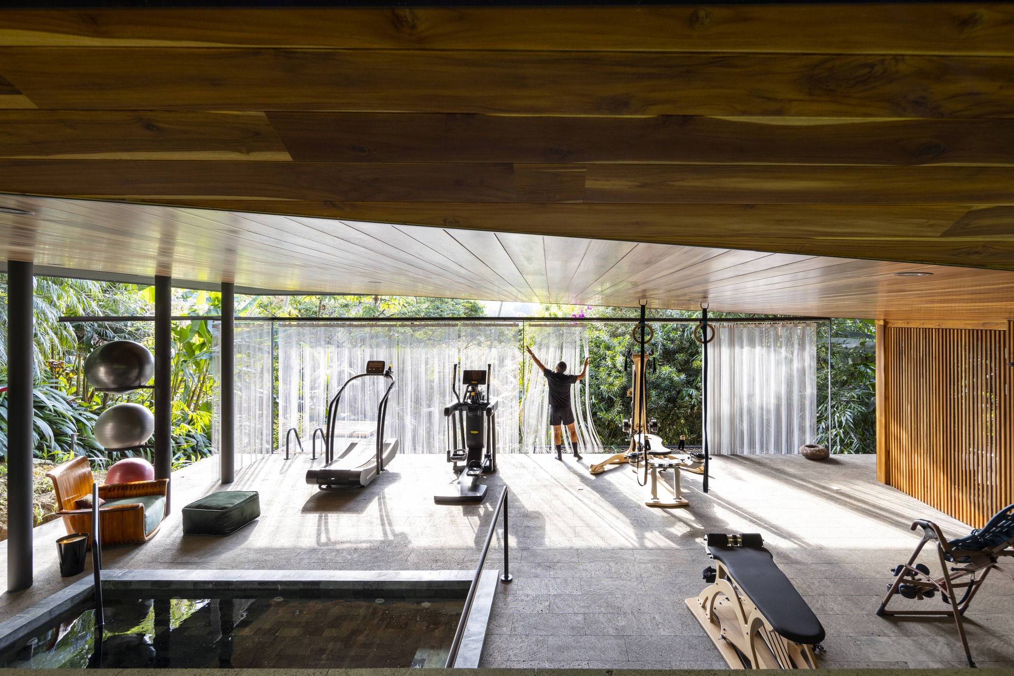 丛林健身房,空洞空虚空白丨哥斯达黎加圣何塞-14