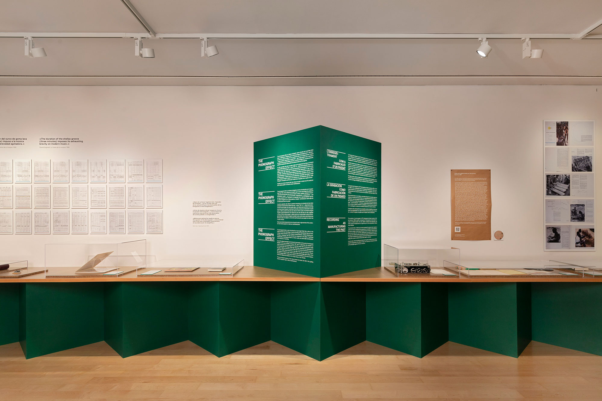 LISTENING WITH YOUR HANDS展览丨TurkeyMus-16