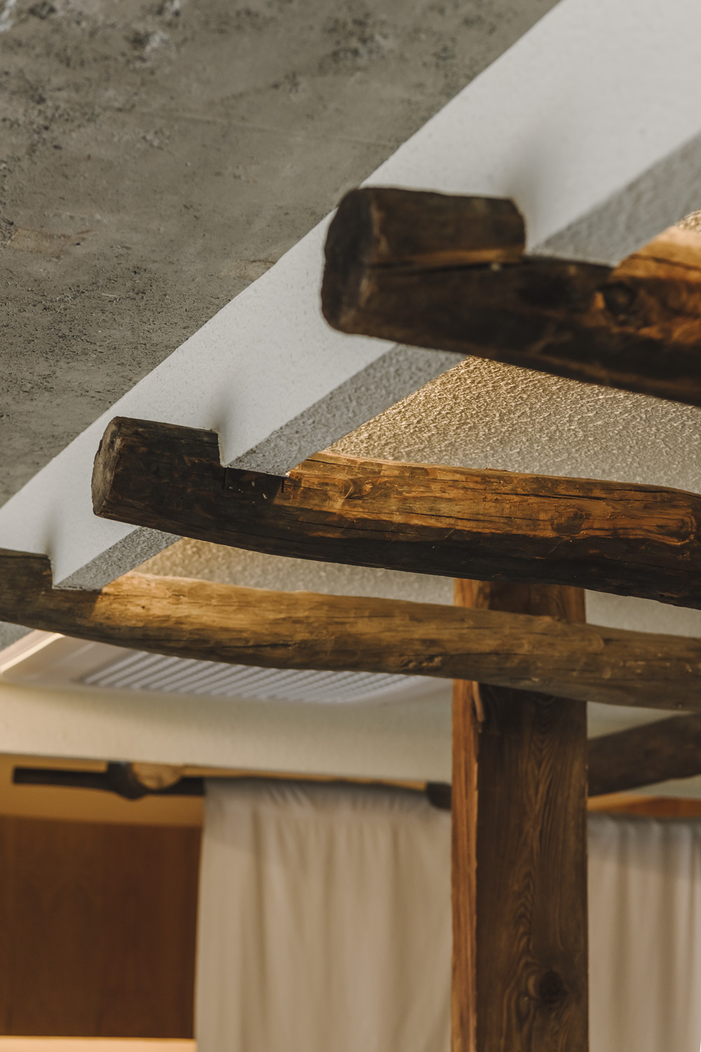 二十平米东方风情小店设计-18