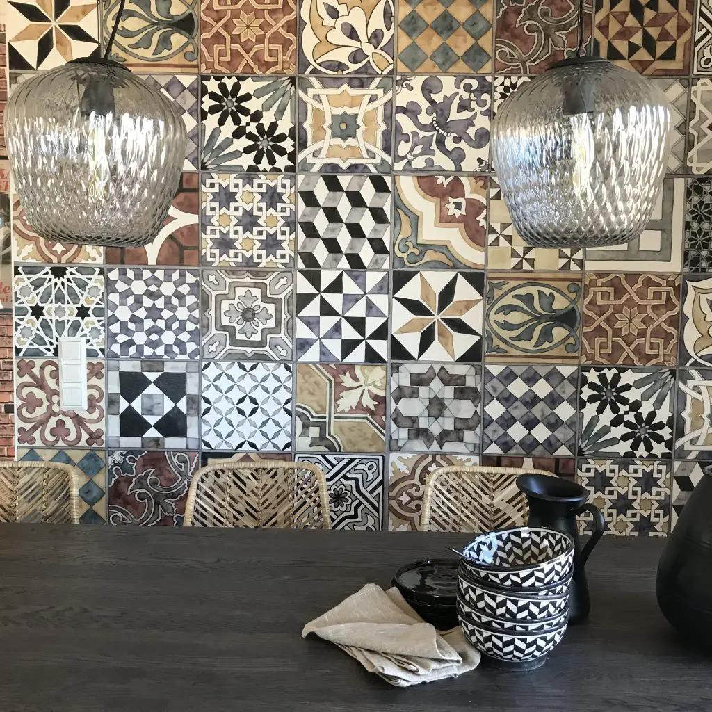 乌普萨拉现代乡村公寓 | M. Perswall 墙纸打造独特氛围-3