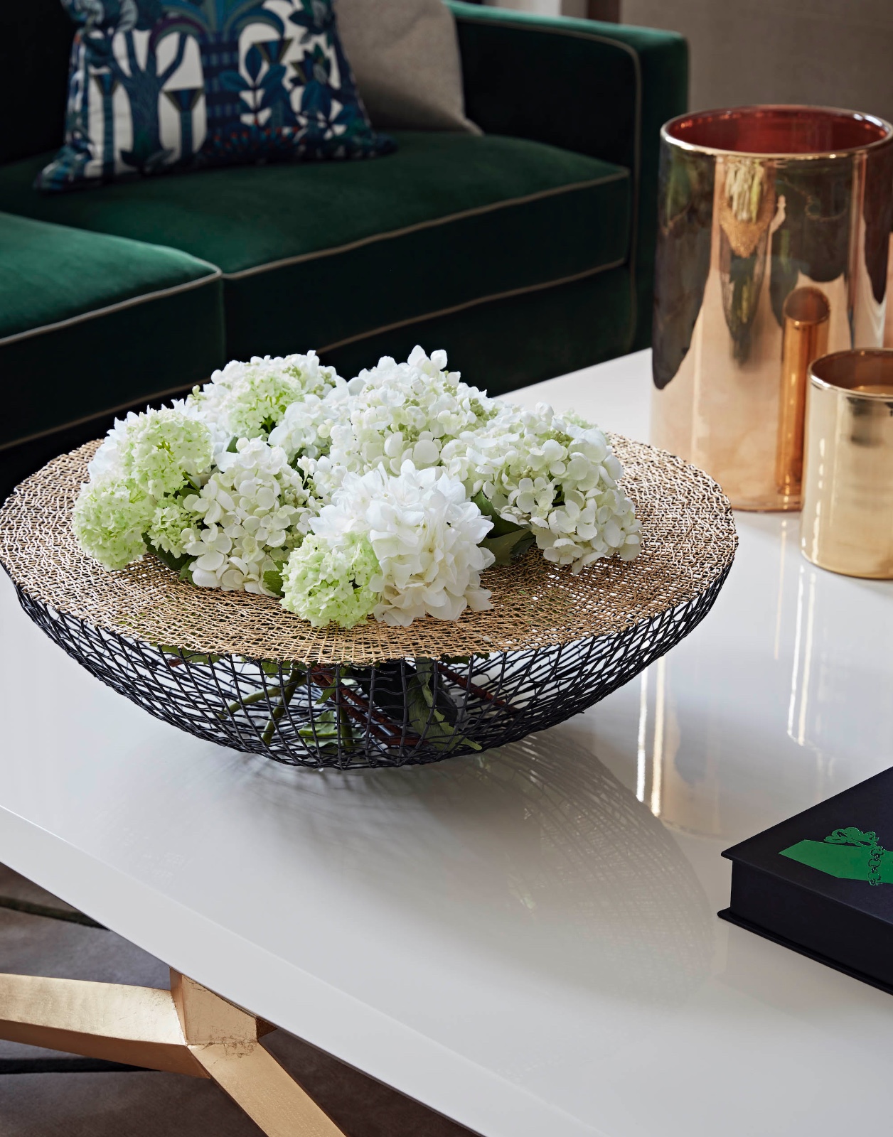 Taylor Howes作品：翠绿色的空间魔法-2