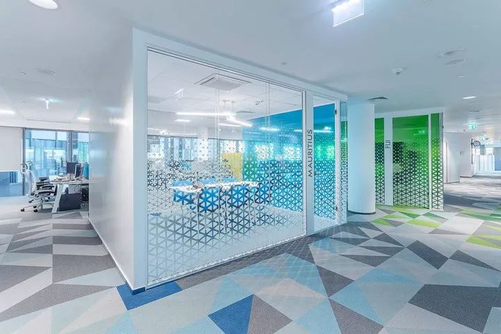 科幻未来主义元素融入的 Thales 泰雷兹办公室设计-48