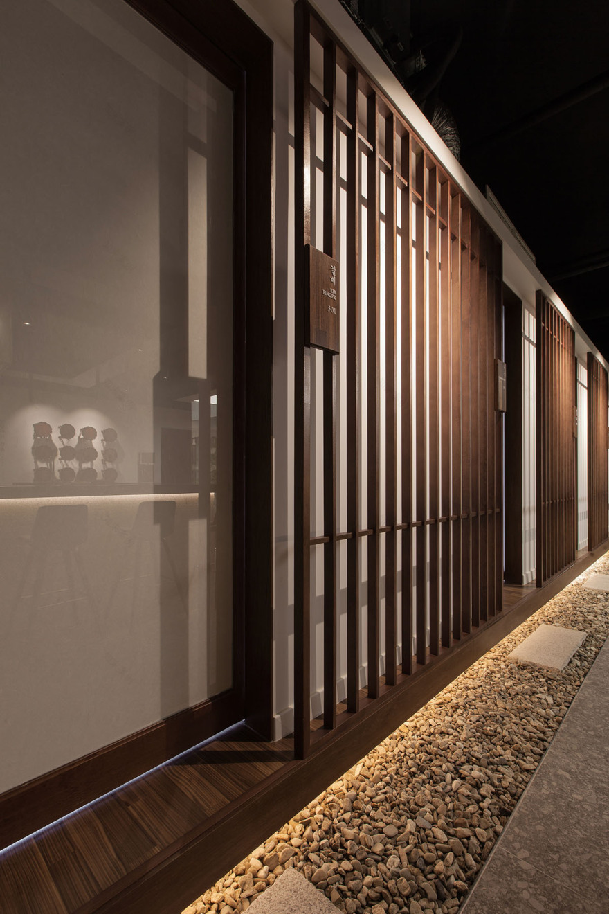 韩式餐厅“中央情报局”设计 | 石木庭院与传统氛围的完美结合-17