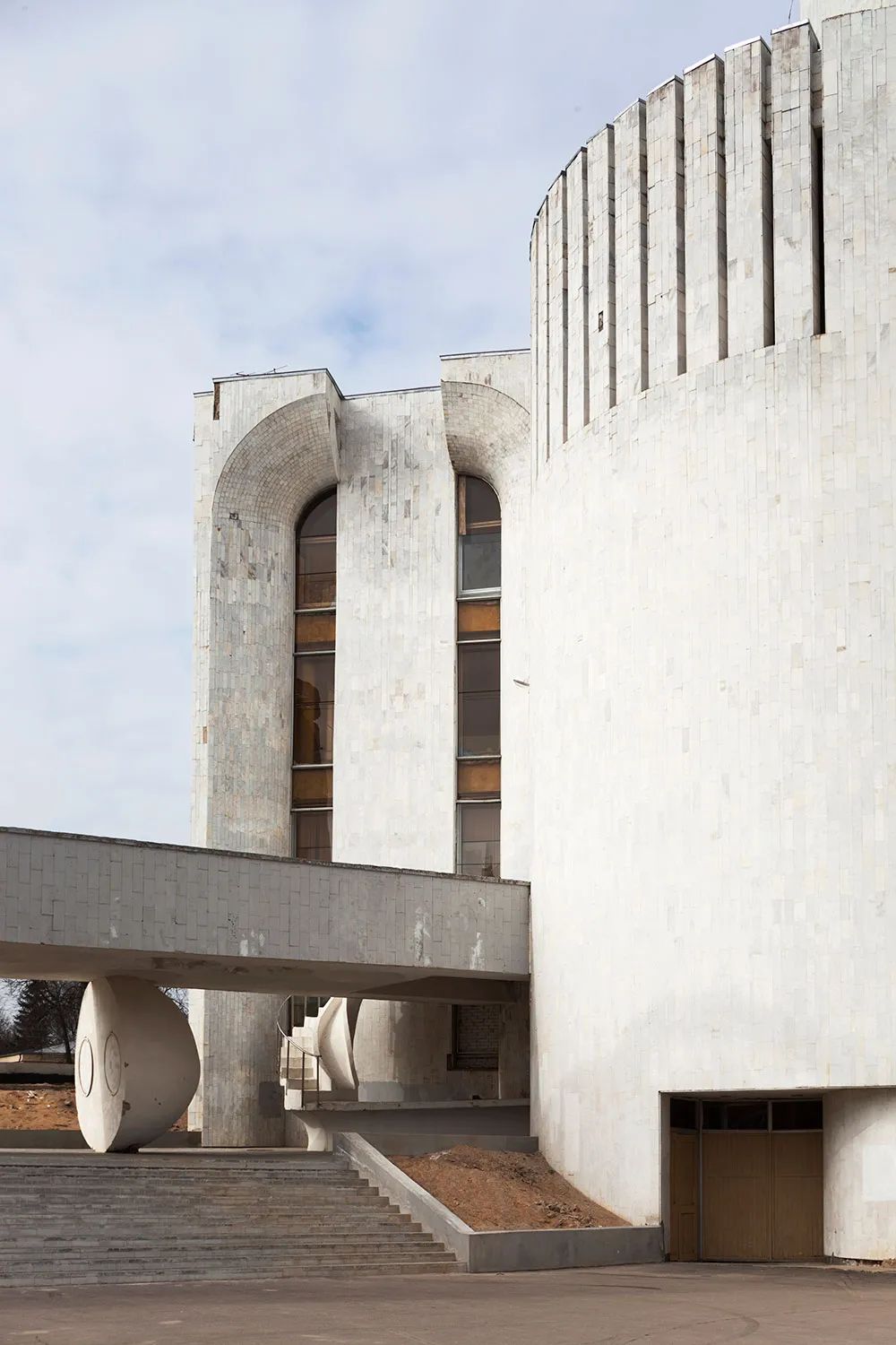 苏联粗野主义建筑及雕塑作品赏析丨多位设计师-23