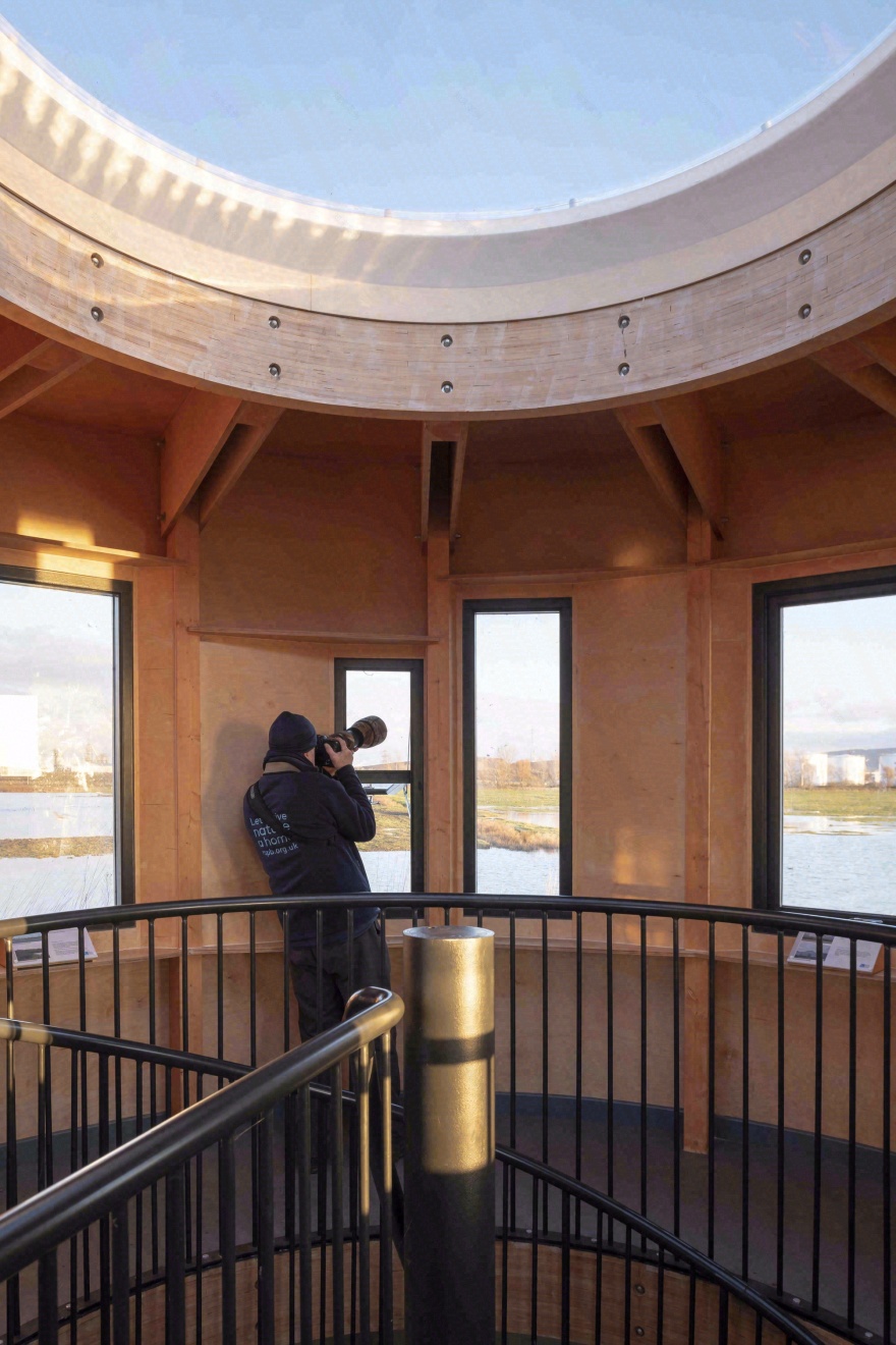 索尔索姆池塘鸟类隐蔽所丨英国丨Child Graddon Lewis-41