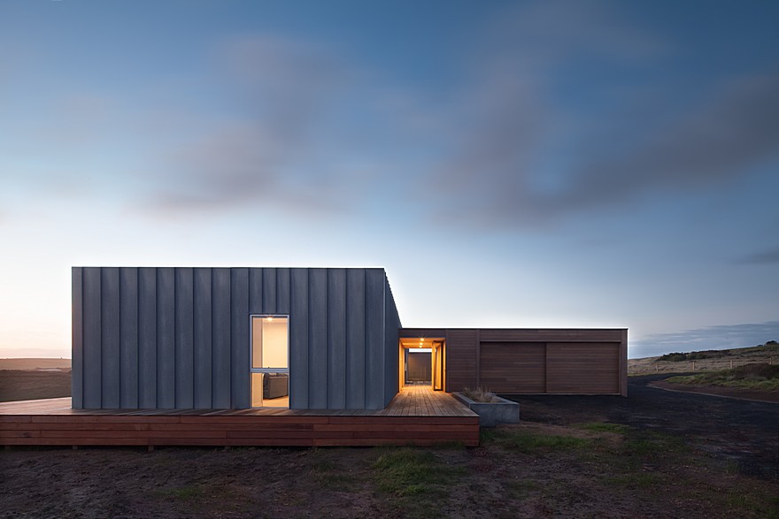 Phillip Island House is an Architectural Solution for an Exposed Coastal Site-9