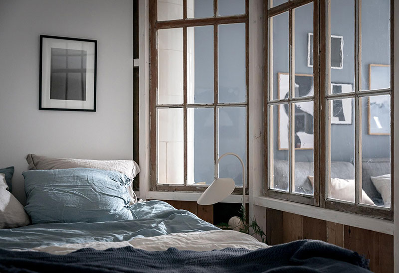 瑞典 44 平米独特小公寓 | 蓝墙与复古隔断的惊艳之作-12