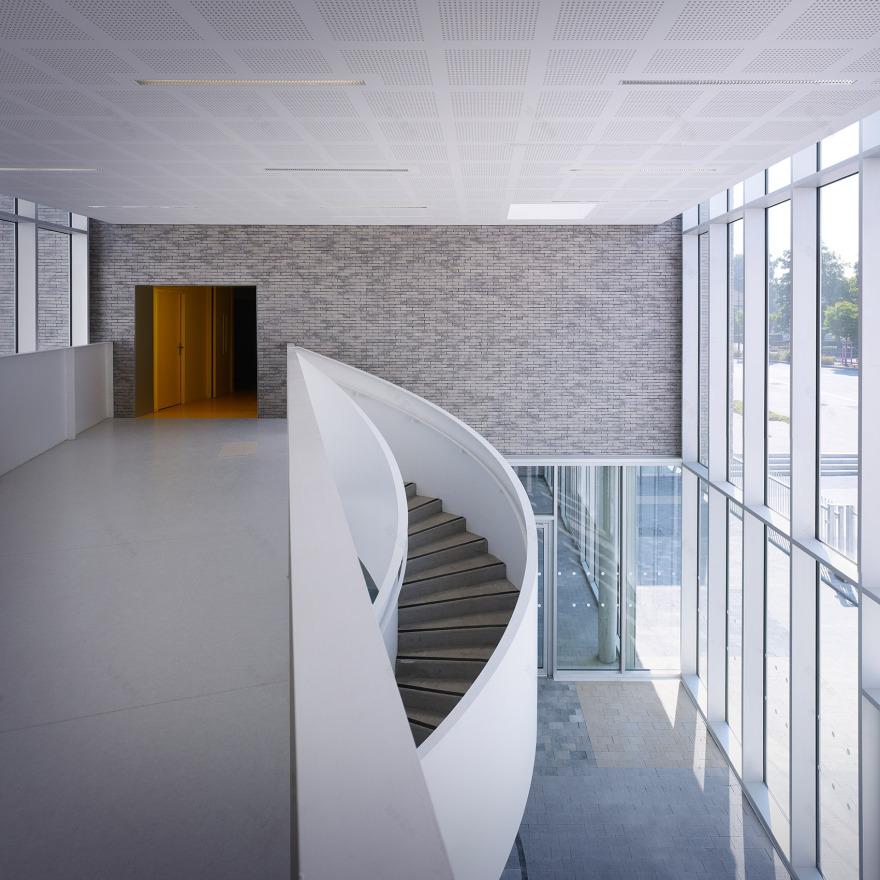 法国 Lucie Aubrac 中学丨Coldefy-31