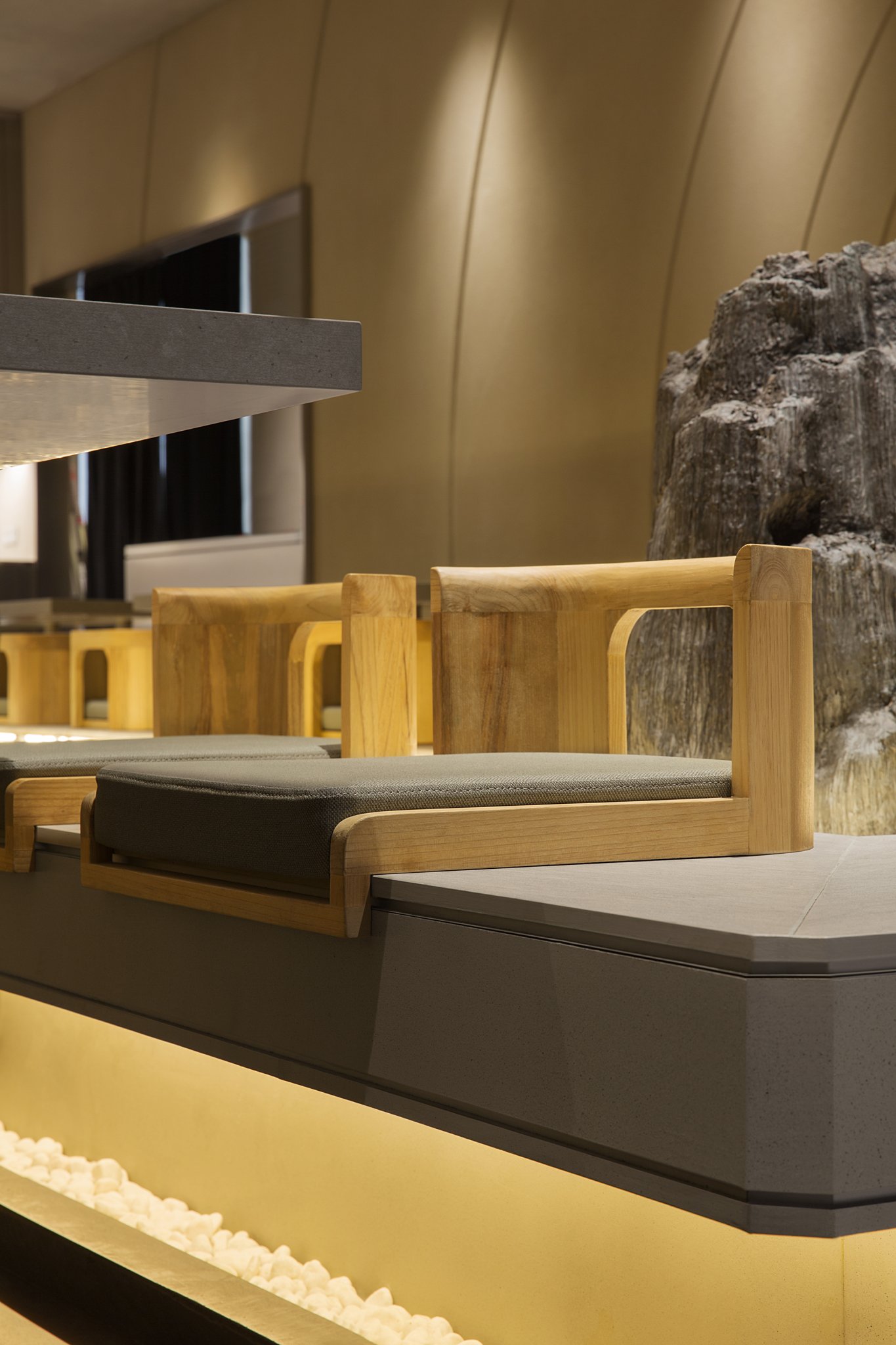 SUSURU 拉面店丨印度尼西亚雅加达丨DNA 工作室-17