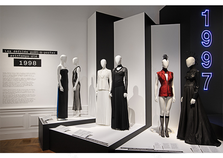 “1997,FASHION BIG BANG”展览丨法国巴黎丨Jean Julien Simonot(建筑,场景设计)等-12