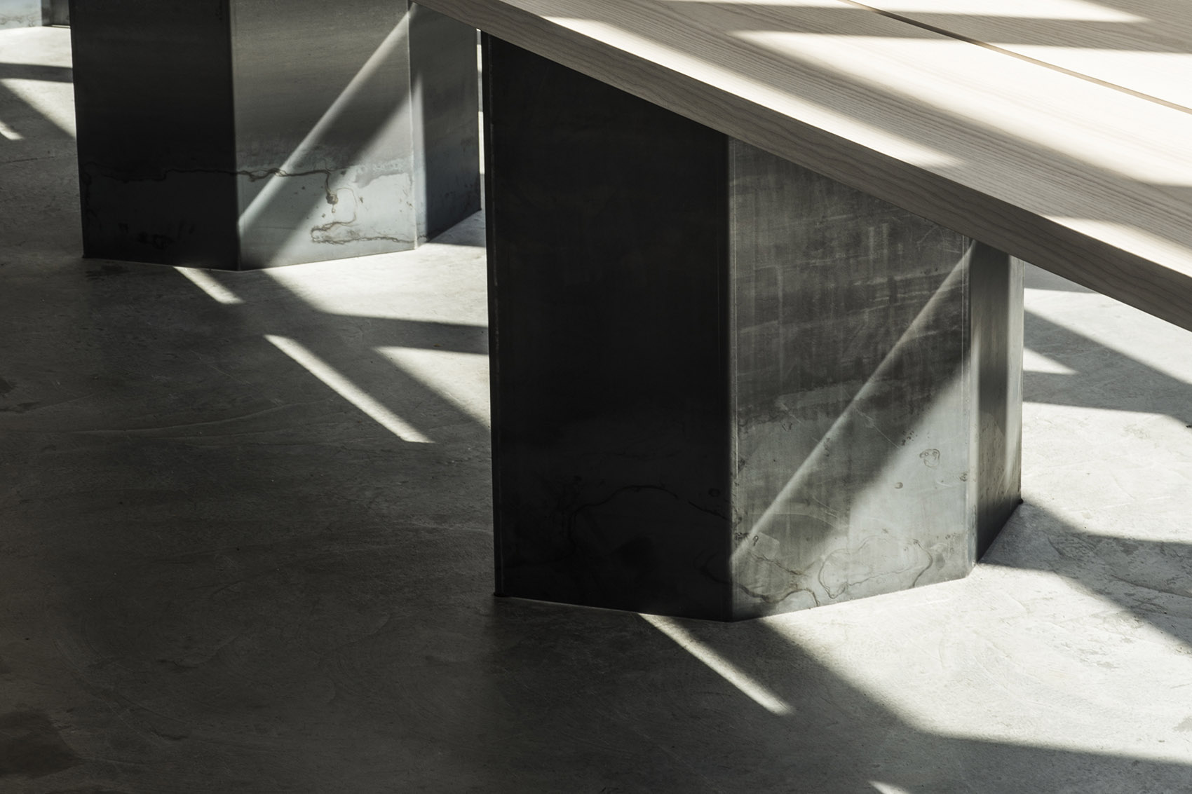 丹麦FLOS灯光展厅 / OEO Studio-31