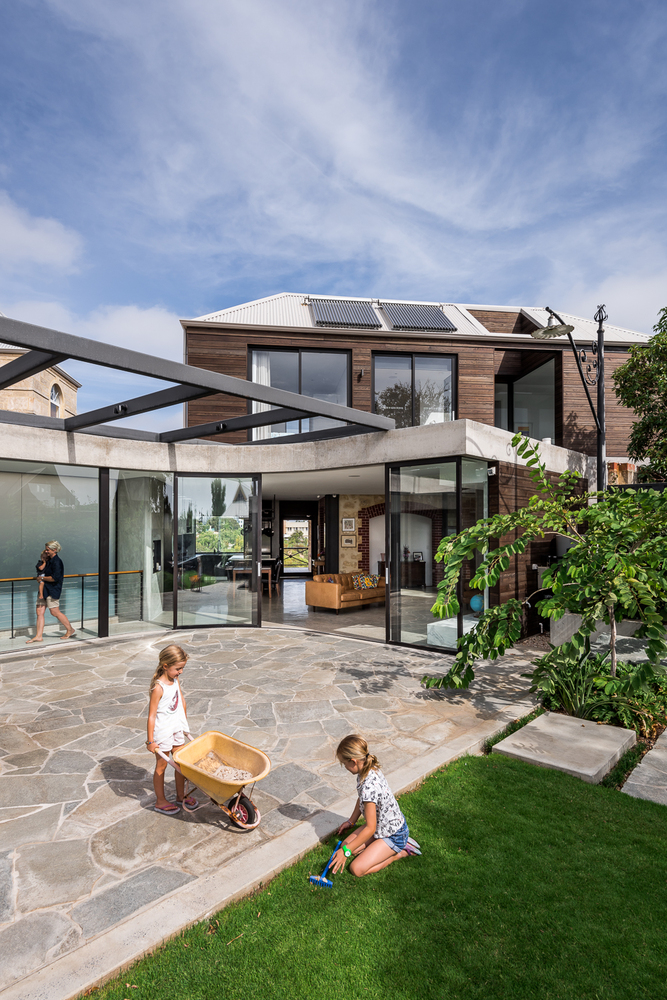 澳大利亚 Fremantle 老宅翻新，现代工业风融入温暖曲线-30