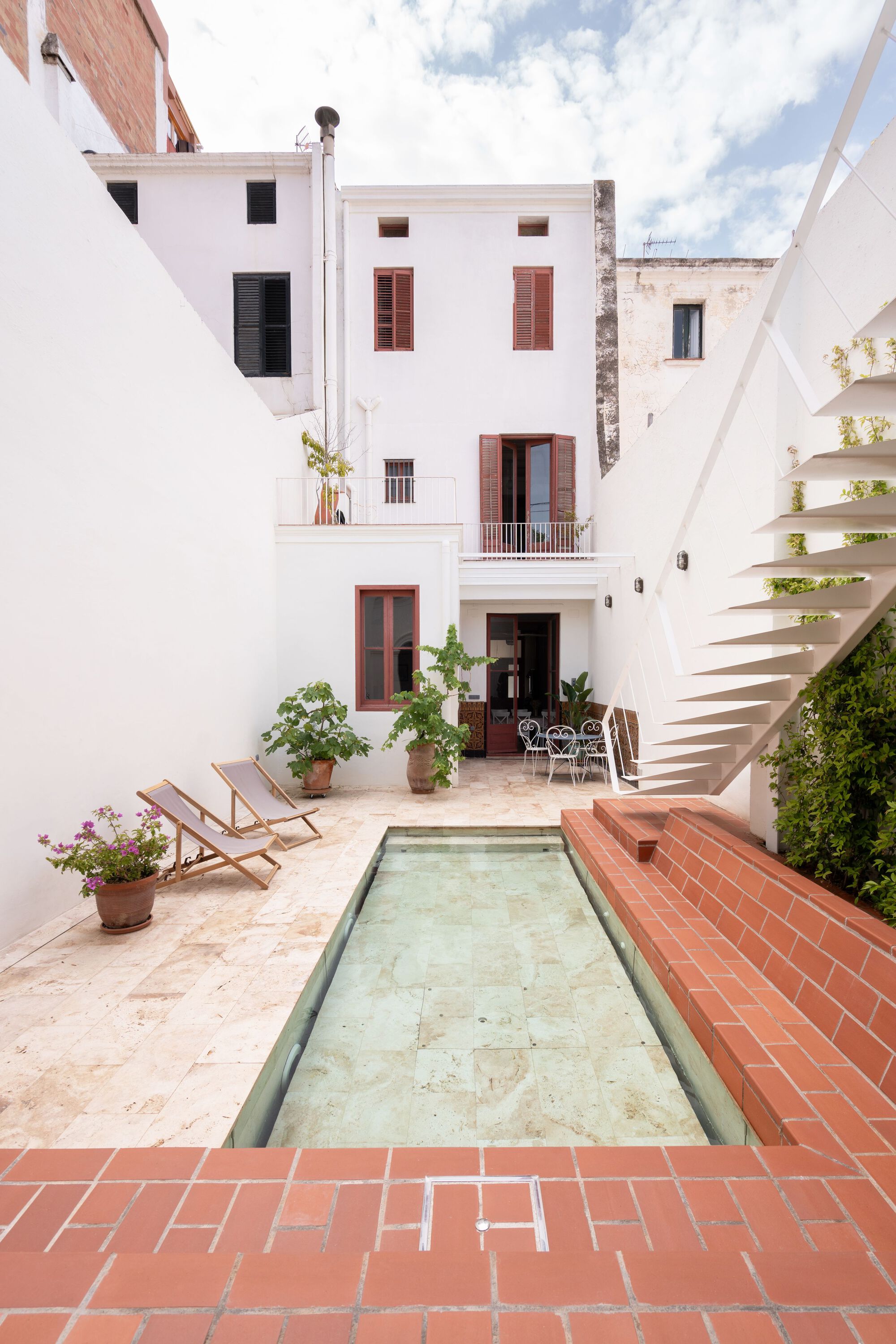 现代主义庭院翻新丨SpainBarcelona-11