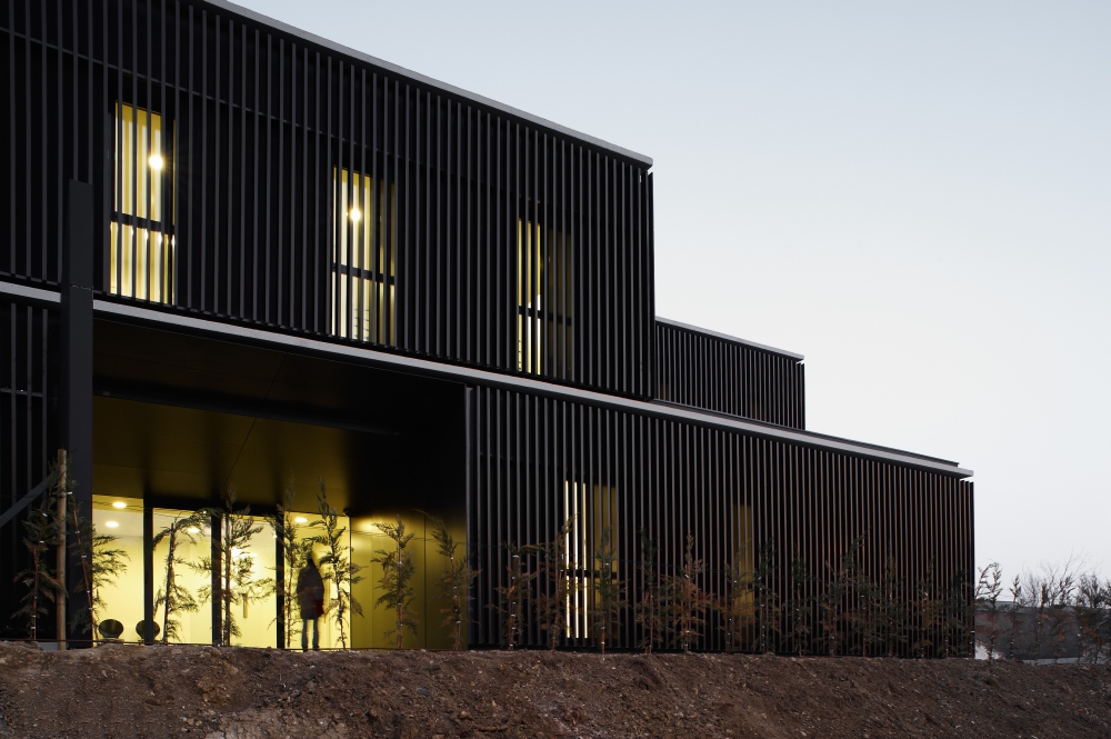 为无家可归者打造多功能庇护所-19