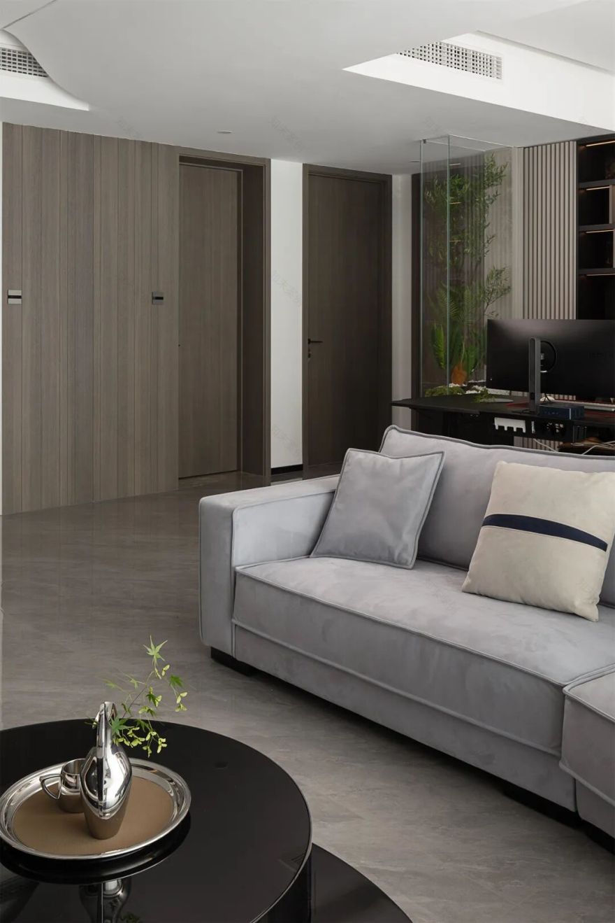 内舍软装丨198㎡意式格雷风,色系冷淡但不代表家没温度!-14