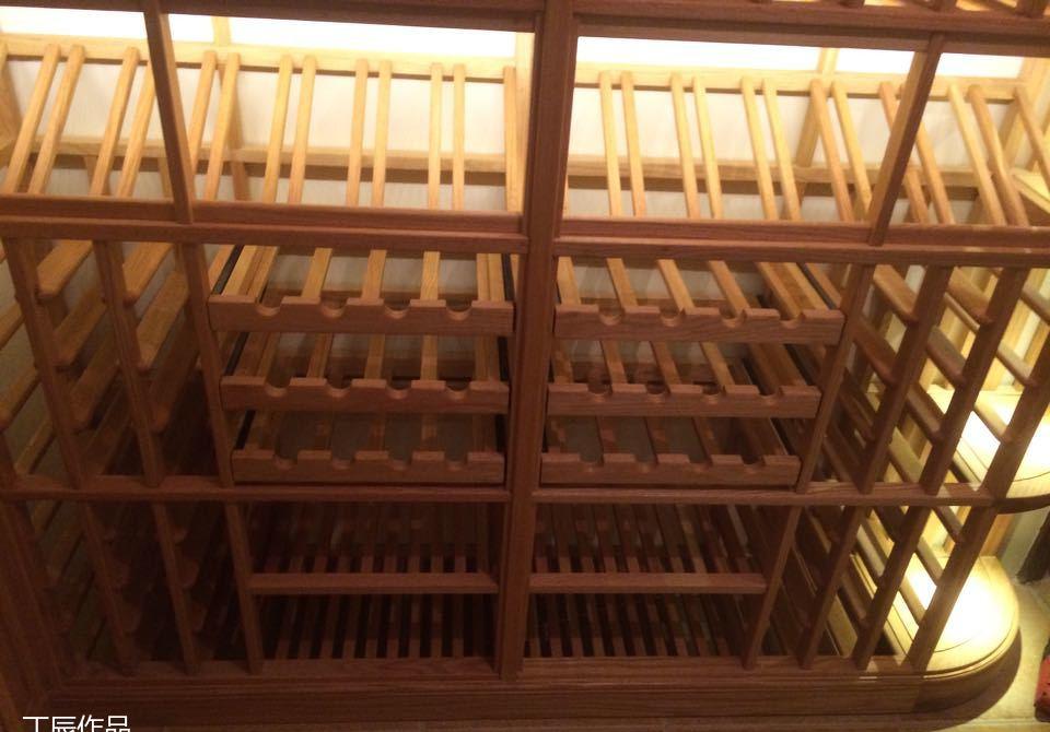 杭州九月森林别墅酒窖——实木酒架与大理石台面的完美融合-18