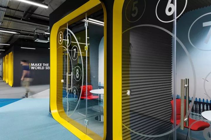 Milestone Systems 索非亚办公室——对称布局中的空间多变性-20