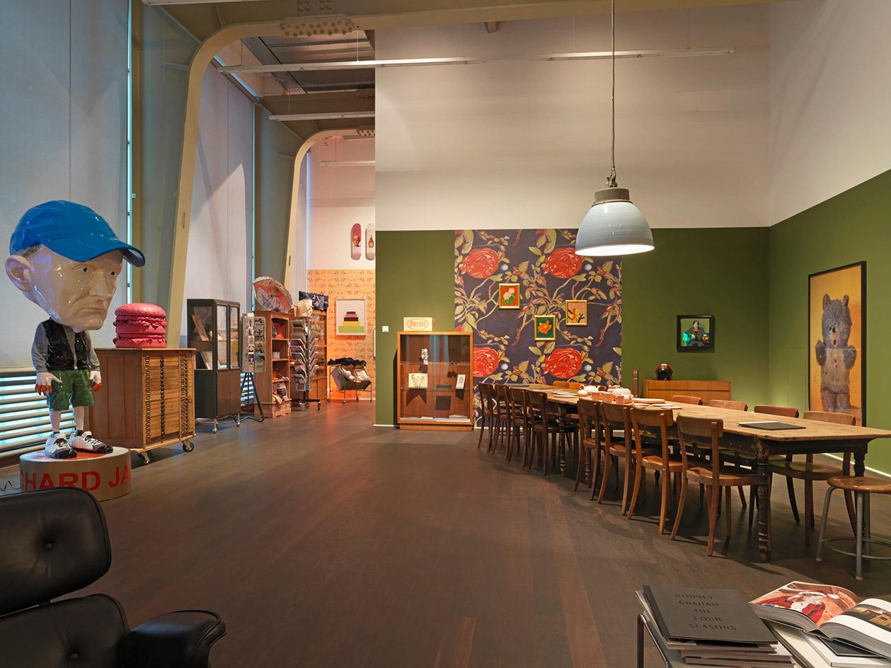 瑞士 Hauser & Wirth 画廊打造沉浸式冬季沙龙-19