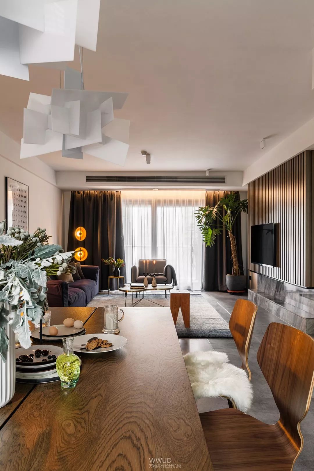 武汉世纪江尚私人住宅 | 原木风打造都市中的静谧绿洲-9