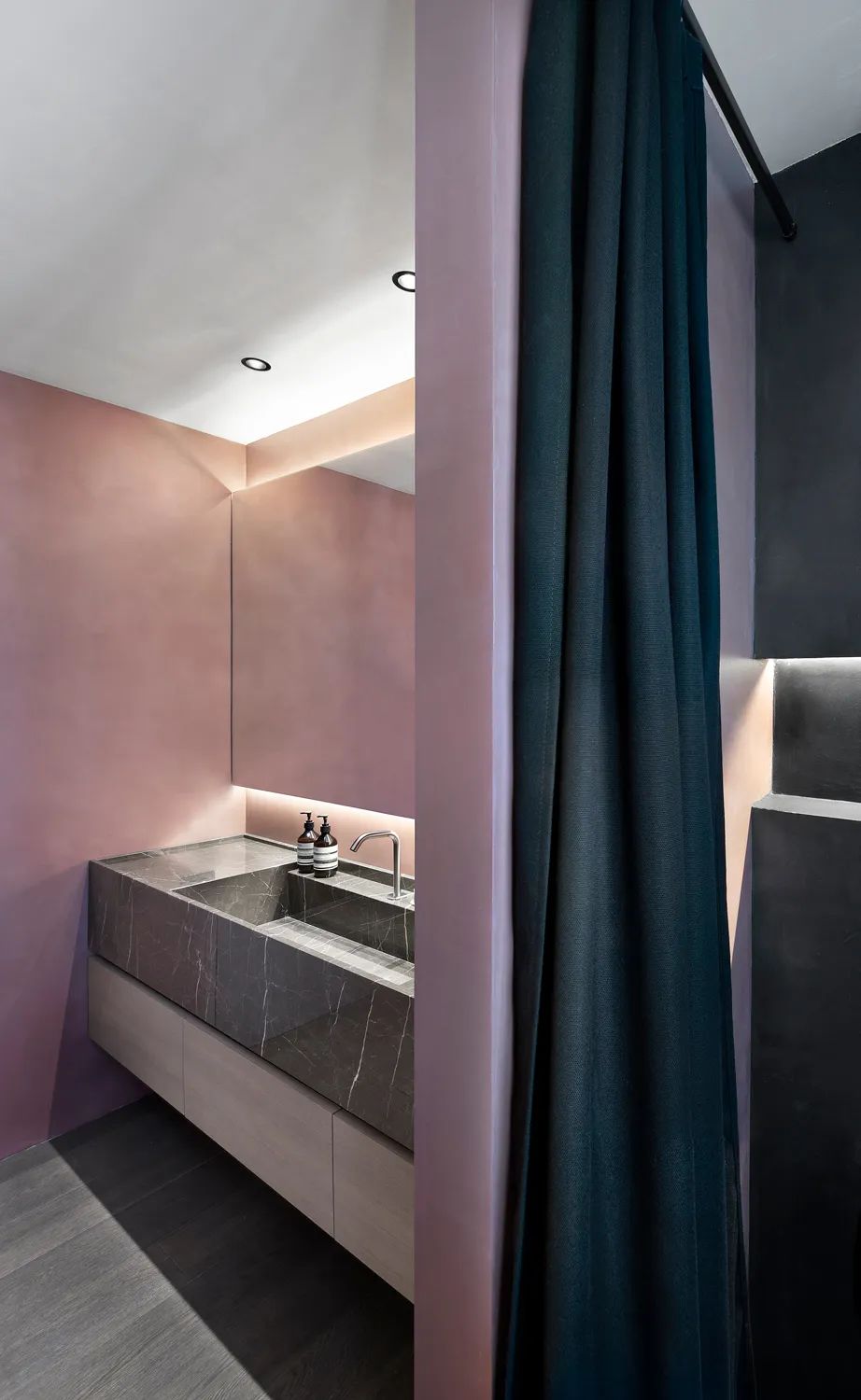 简约现代公寓设计，展现大树装饰品质-14