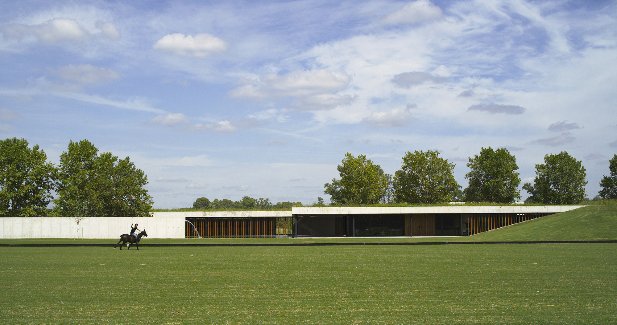 菲格拉斯马球马厩-40