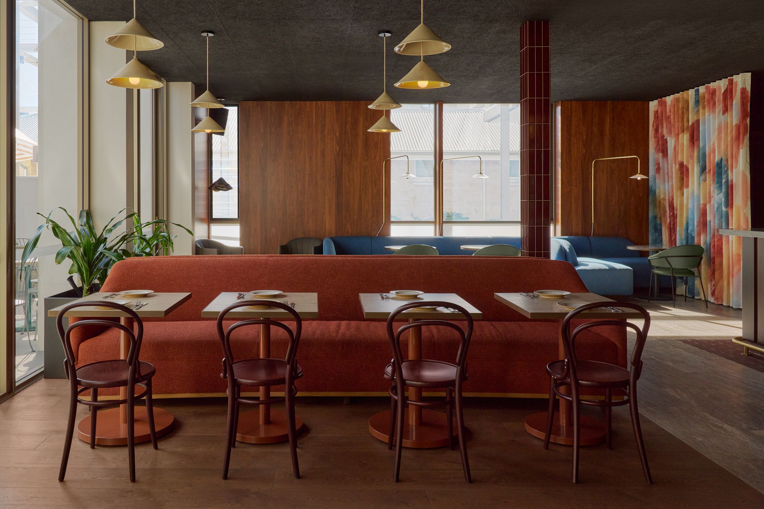 加德酒店 · 大页纸（注：Foolscap常见意为大页纸，但由于不清楚在这个具体语境里是否有特殊含义，如果Foolscap是酒店特定的名称或有特殊指代，此翻译可能不准确） 丨澳大利亚西澳大利亚-17