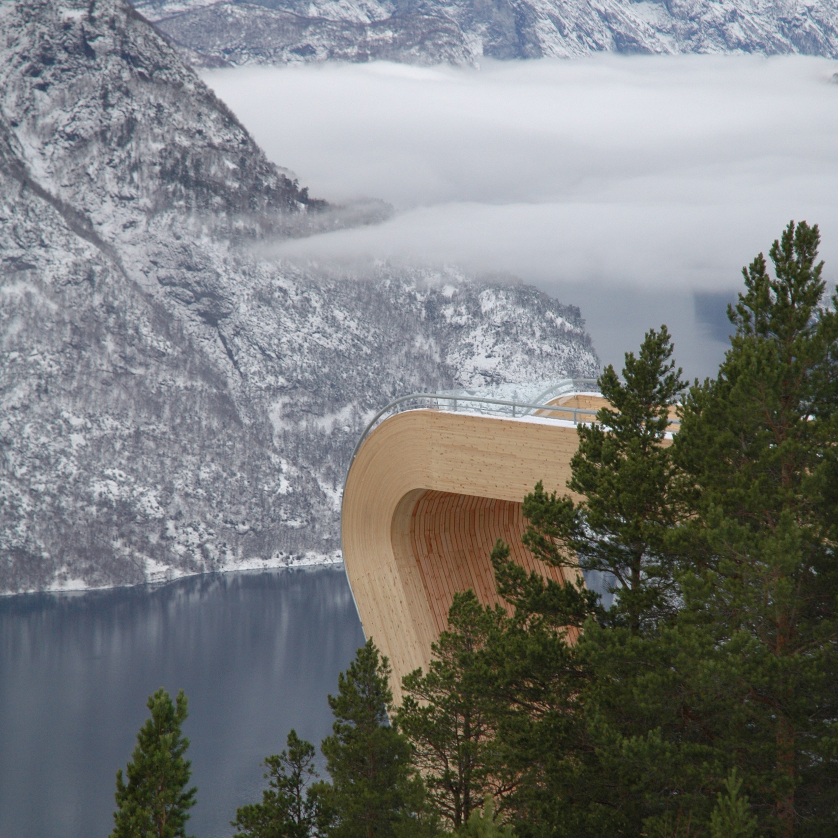 10 must-see landmarks on Norway's scenic tourist trails-0