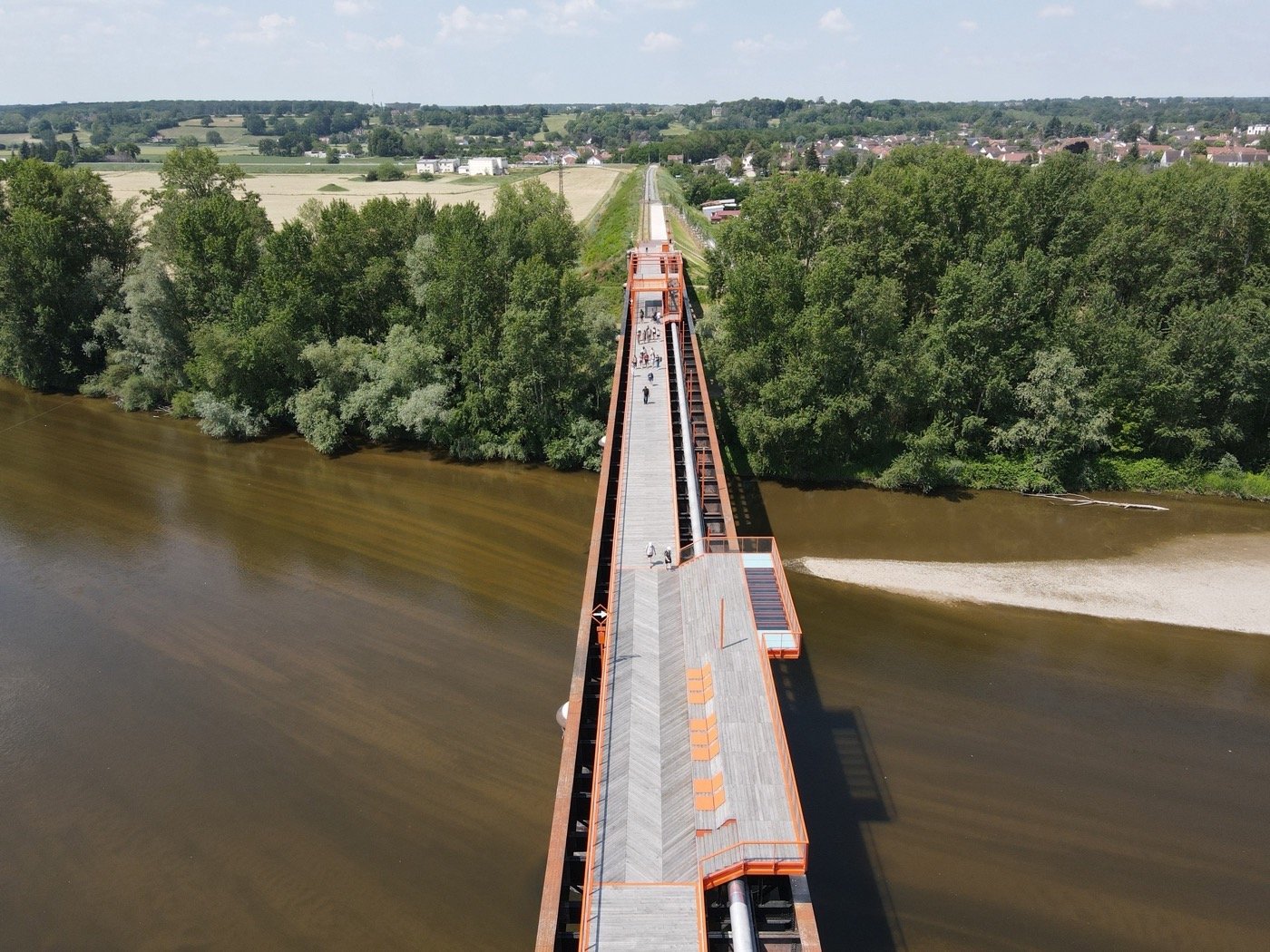 法国阿利尔河两岸景观-18