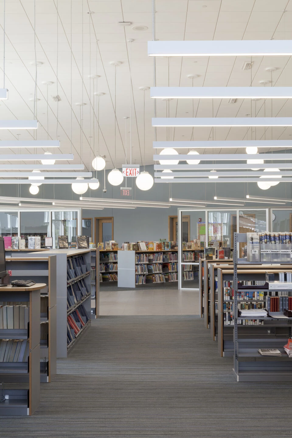 Christa McAuliffe 图书馆丨美国丨Finegold Alexander Architects-7