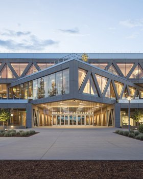 世界最大滑板坡道丨巴西丨福斯特建筑事务所（Foster + Partners）