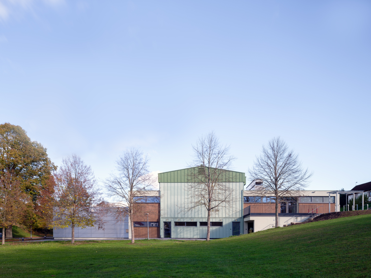  Buchsteighalle mit neuem Feuerwehrhaus in Eutingen-Weitingen - buerohauser-23