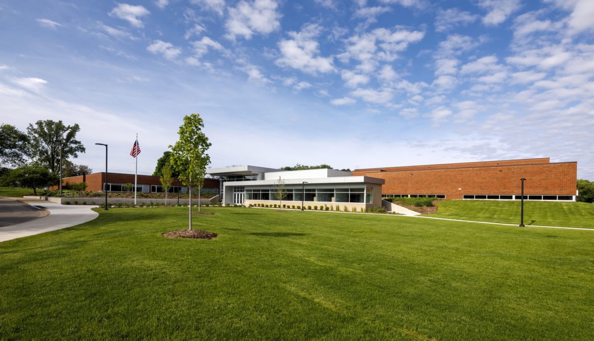 Holland Christian Middle School 翻新升级,打造互动学习空间-13