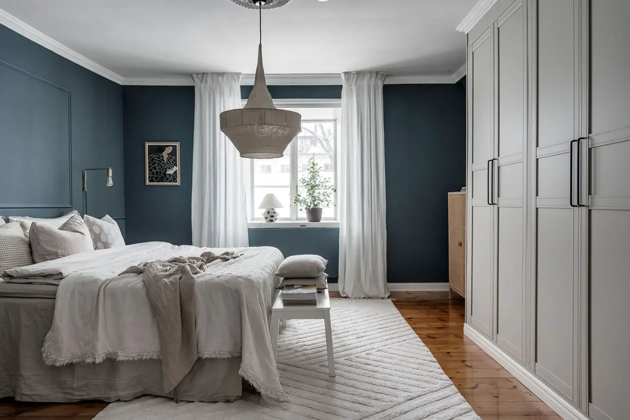 瑞典 18 世纪建筑的时尚阁楼改造-10