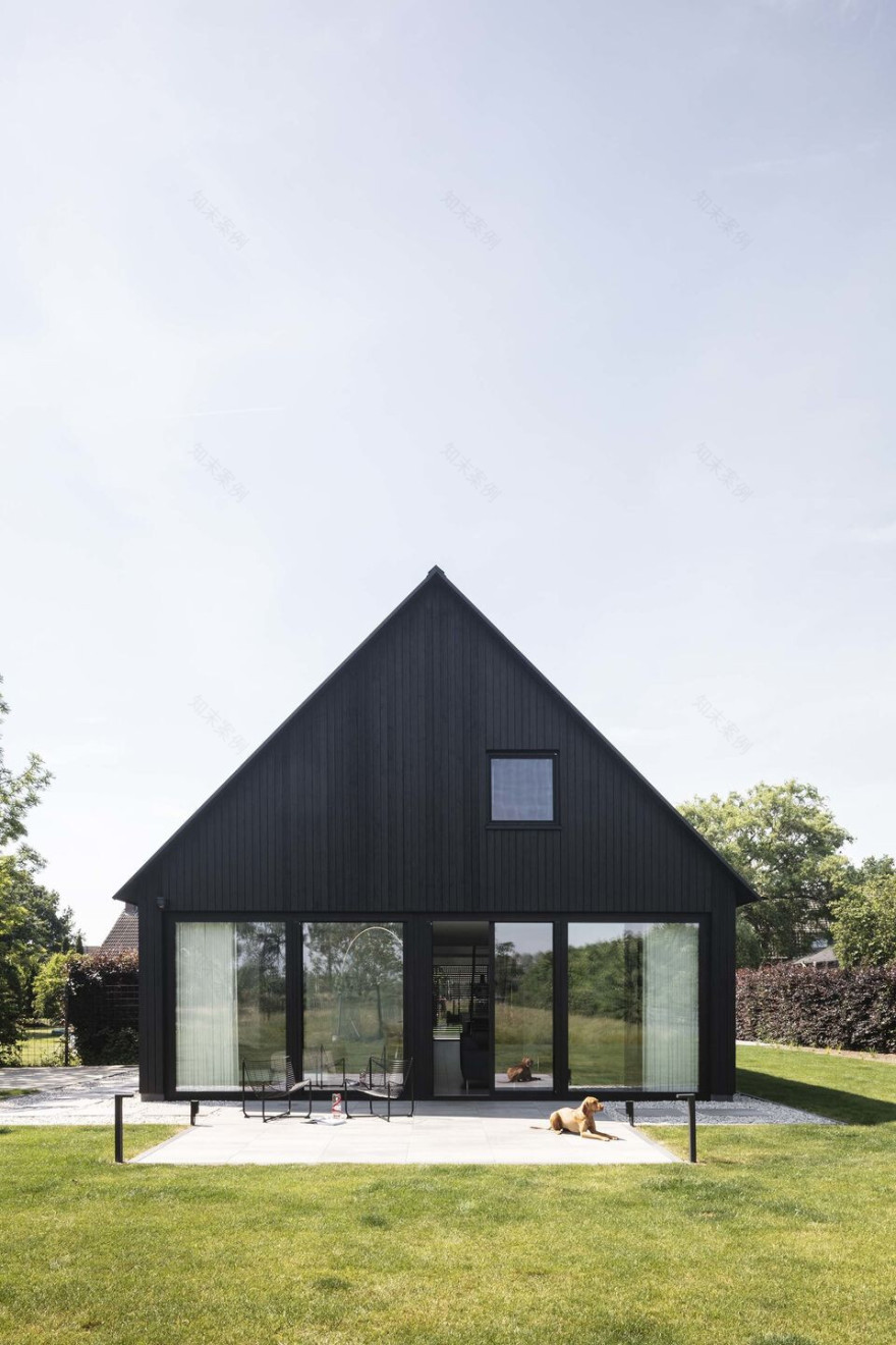 创新布局的荷兰乡村私人住宅设计-12