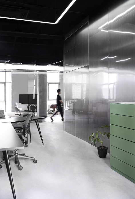 深圳 ROARINGWILD 工作室 · 街头文化融入设计-19