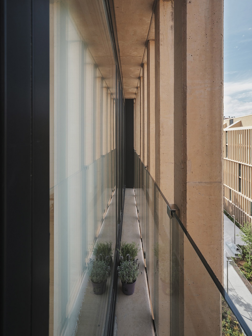 西班牙 Cornes Espacio 住宅楼 | 工业风绿色住宅的典范-60